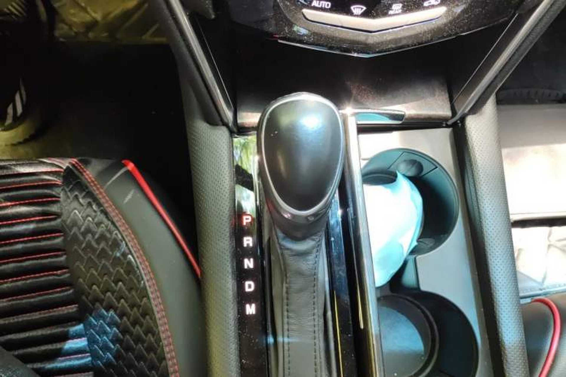 Used Cadillac XTS 2018 28T Elite Edition Gear Lever