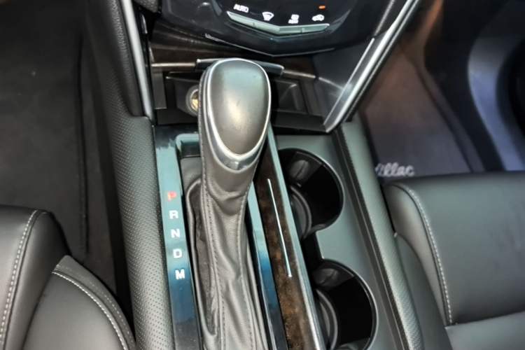 Used Cadillac XTS 2018 28T Tech Edition Gear Lever