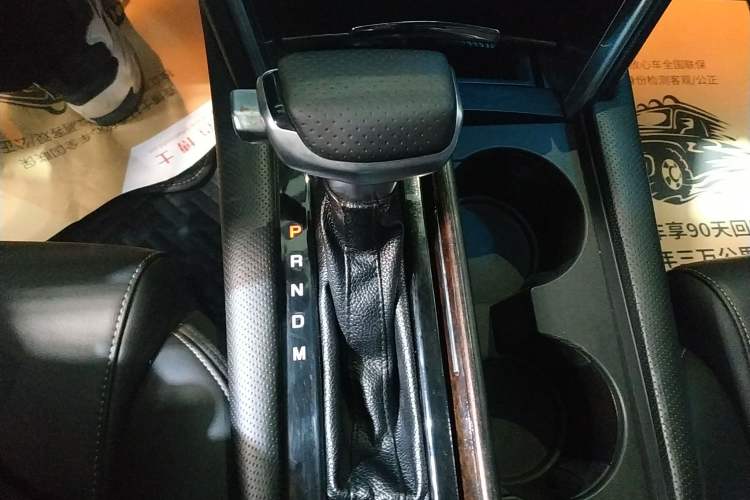 Used Cadillac XTS 2018 28T Tech Edition Gear Lever