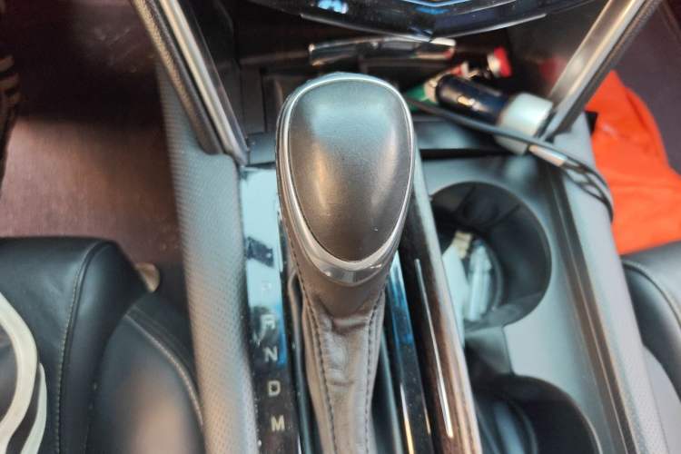 Used Cadillac XTS 2018 28T Elite Edition Gear Lever