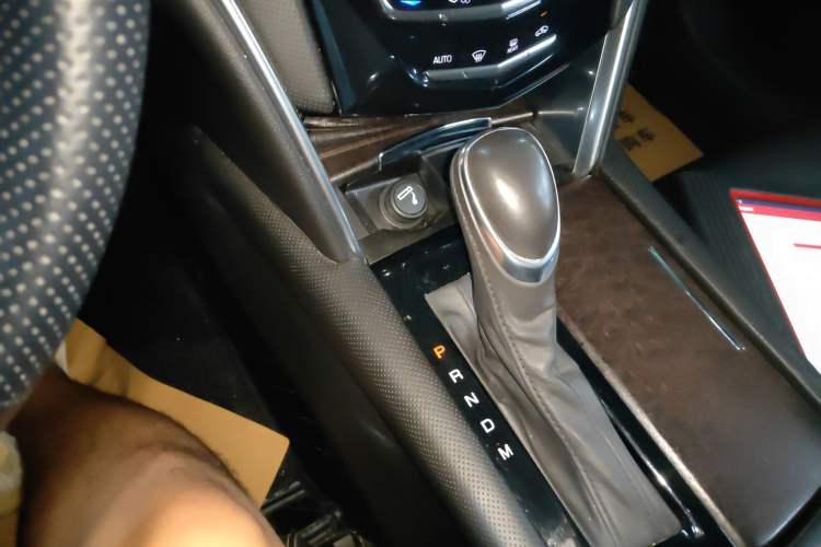 Used Cadillac XTS 2018 28T Tech Edition Gear Lever