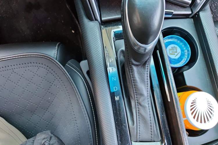 Used Cadillac XTS 2018 28T Tech Edition Gear Lever