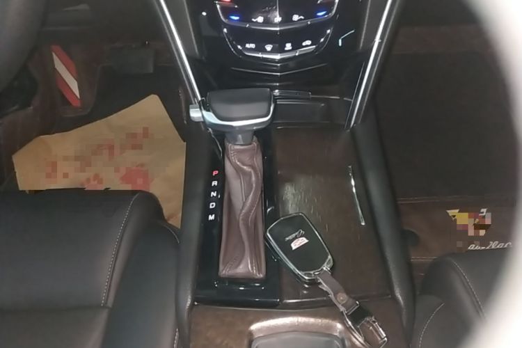 Used Cadillac XTS 2018 28T Elite Edition Gear Lever