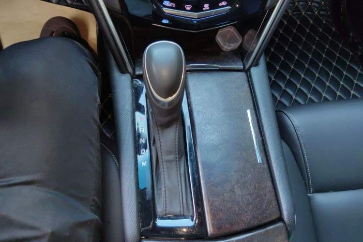 Used Cadillac XTS 2018 28T Tech Edition Gear Lever