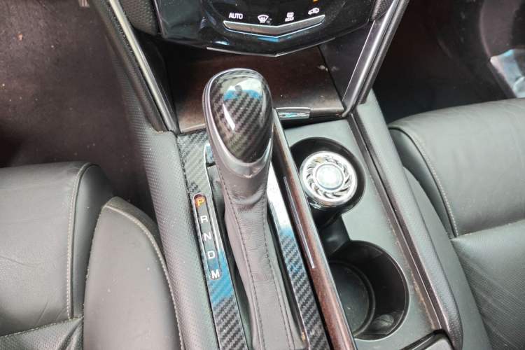 Used Cadillac XTS 2018 28T Elite Edition Gear Lever