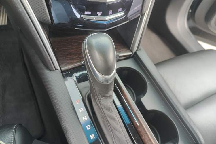 Used Cadillac XTS 2018 28T Elite Edition Gear Lever