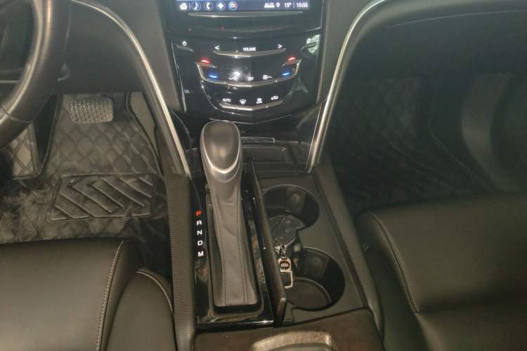 Used Cadillac XTS 2018 28T Tech Edition Gear Lever