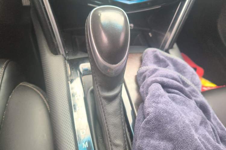 Used Cadillac XTS 2018 28T Tech Edition Gear Lever