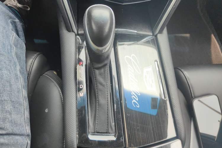 Used Cadillac XTS 2018 28T Tech Edition Gear Lever