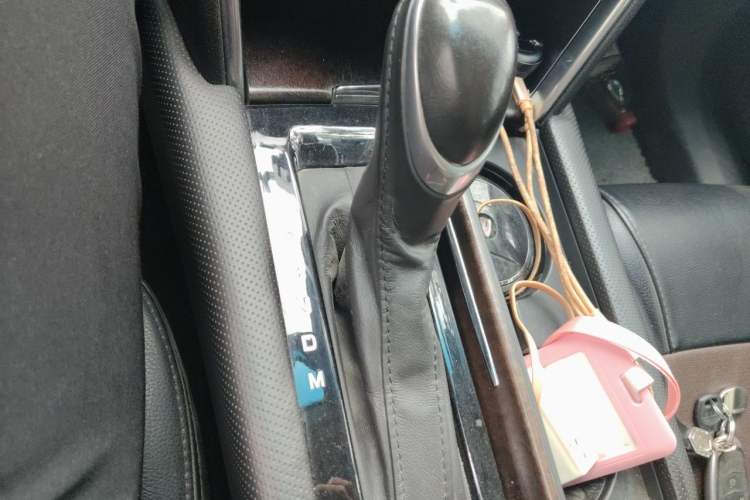 Used Cadillac XTS 2018 28T Tech Edition Gear Lever