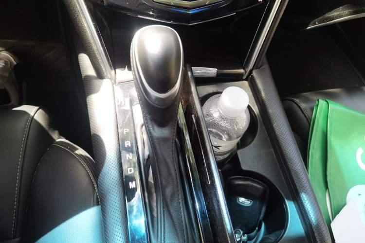 Used Cadillac XTS 2018 28T Tech Edition Gear Lever