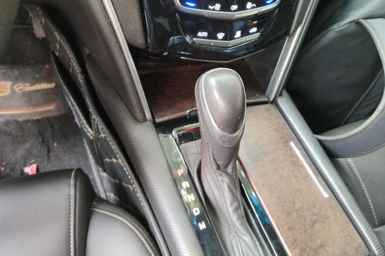 Used Cadillac XTS 2018 28T Tech Edition Gear Lever