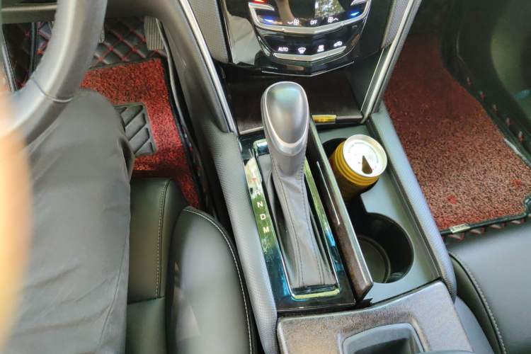 Used Cadillac XTS 2018 28T Tech Edition Gear Lever