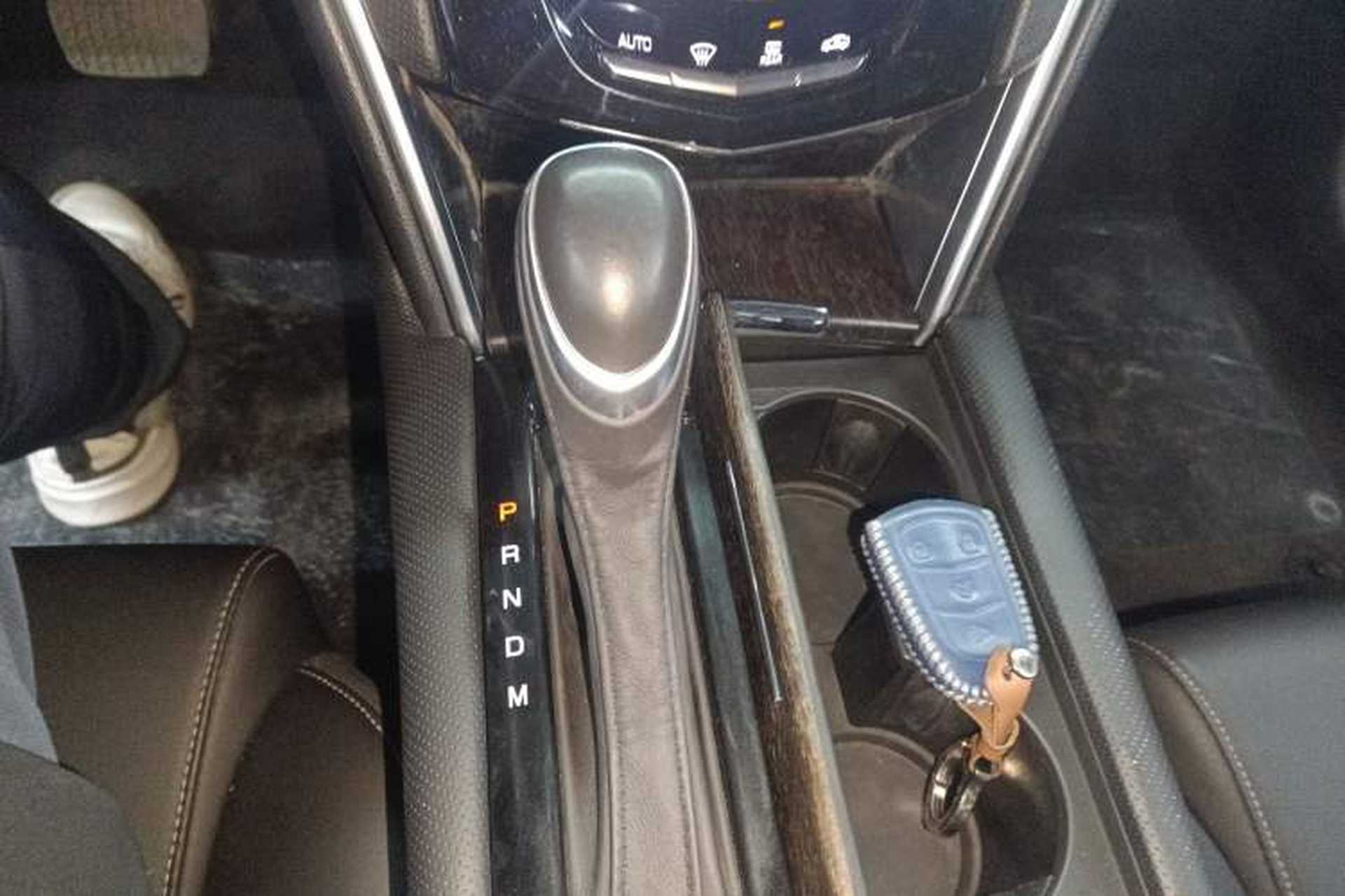 Used Cadillac XTS 2018 28T Tech Edition Gear Lever