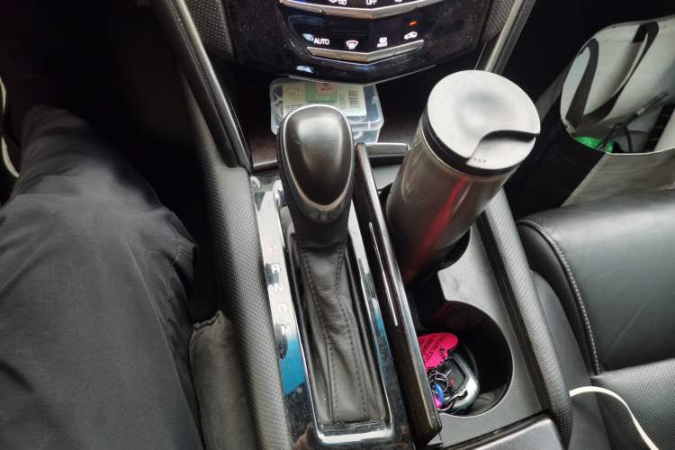 Used Cadillac XTS 2018 28T Elite Edition Gear Lever