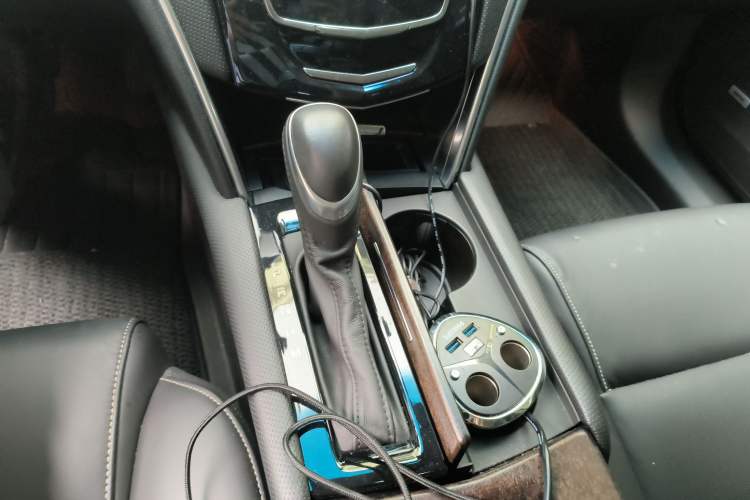 Used Cadillac XTS 2018 28T Elite Edition Gear Lever