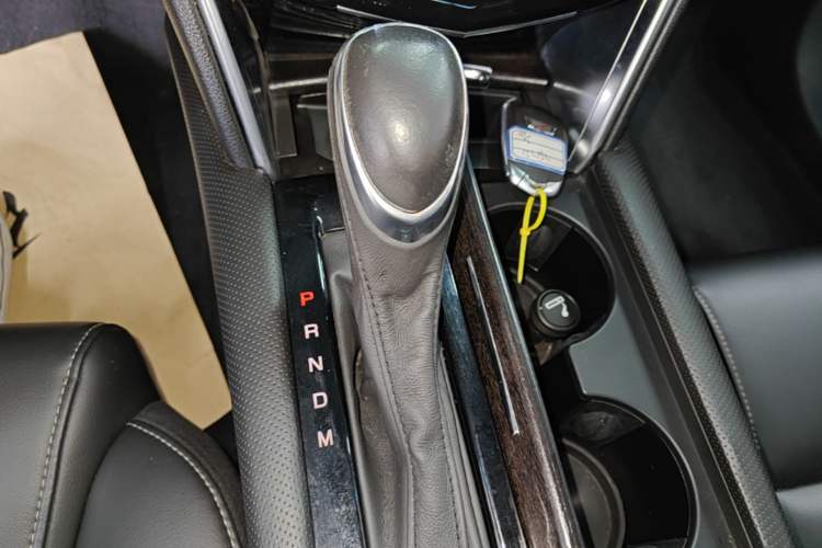 Used Cadillac XTS 2018 28T Tech Edition Gear Lever