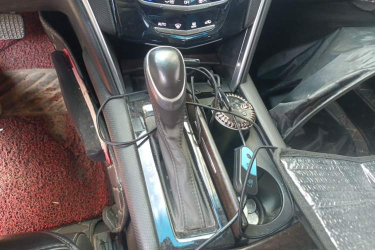 Used Cadillac XTS 2018 28T Tech Edition Gear Lever