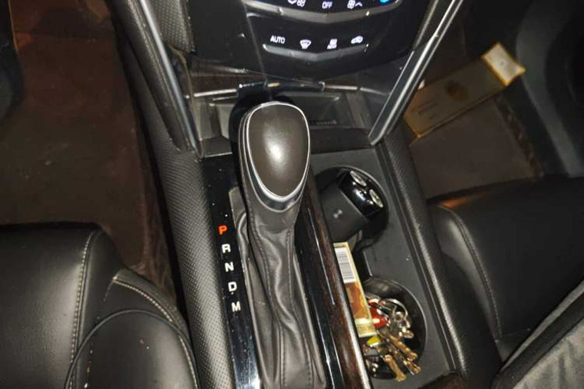 Used Cadillac XTS 2018 28T Tech Edition Gear Lever