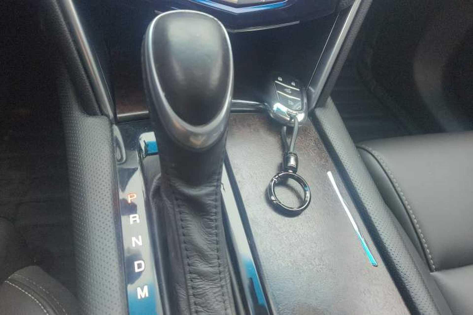 Used Cadillac XTS 2018 28T Tech Edition Gear Lever