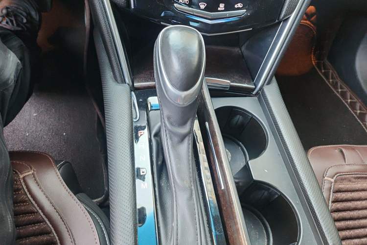 Used Cadillac XTS 2018 28T Tech Edition Gear Lever