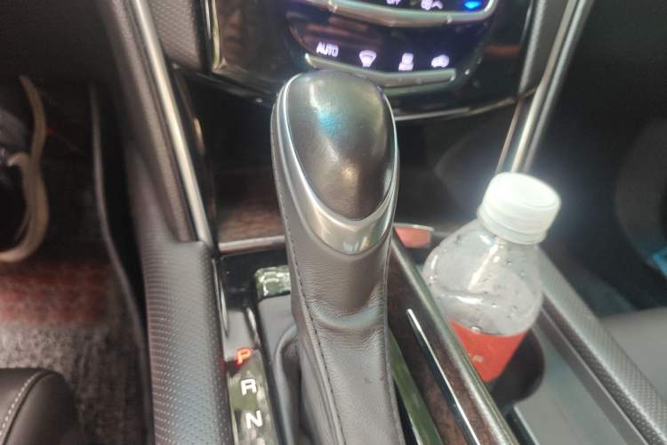 Used Cadillac XTS 2018 28T Tech Edition Gear Lever