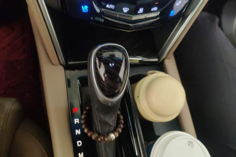 Used Cadillac XTS 2018 28T Luxury Edition Gear Lever