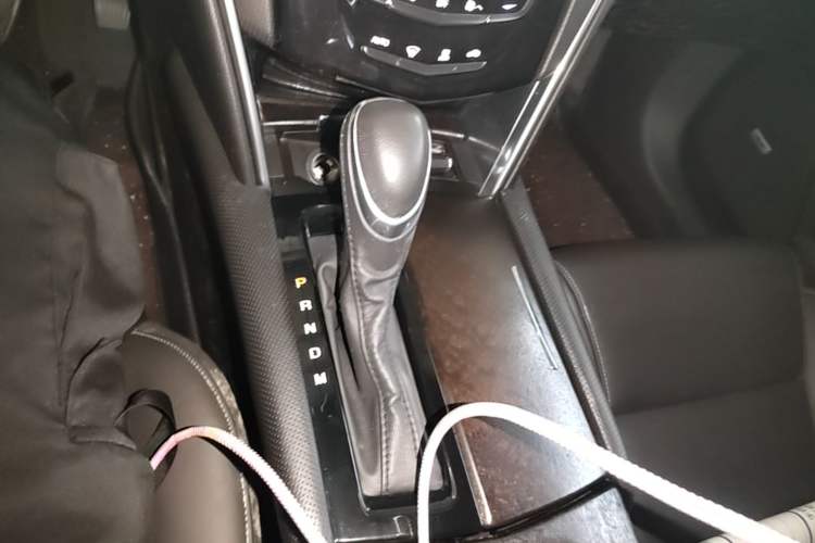 Used Cadillac XTS 2018 28T Elite Edition Gear Lever