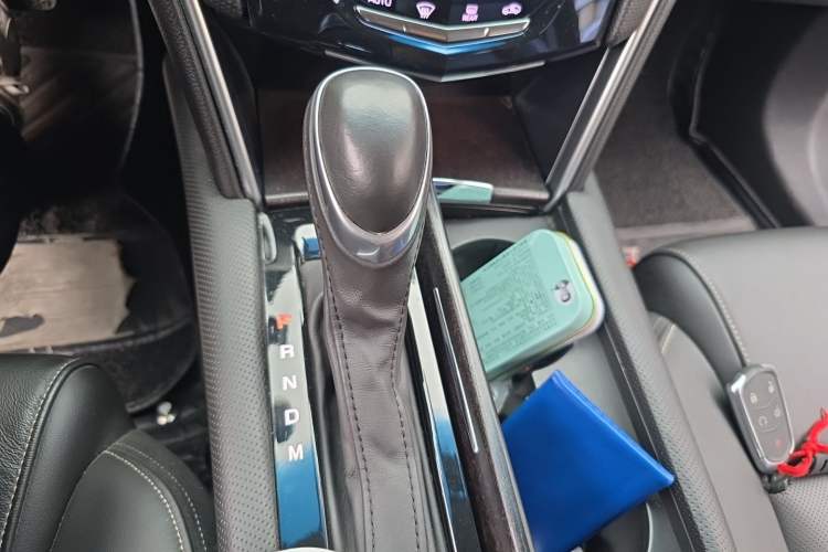 Used Cadillac XTS 2018 28T Elite Edition Gear Lever