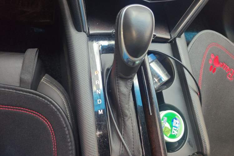 Used Cadillac XTS 2018 28T Elite Edition Gear Lever