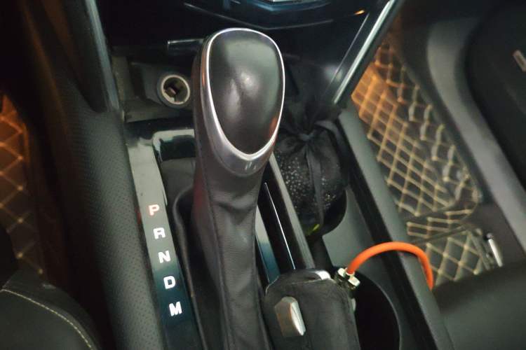Used Cadillac XTS 2018 28T Elite Edition Gear Lever