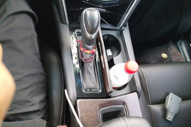 Used Cadillac XTS 2018 28T Tech Edition Gear Lever