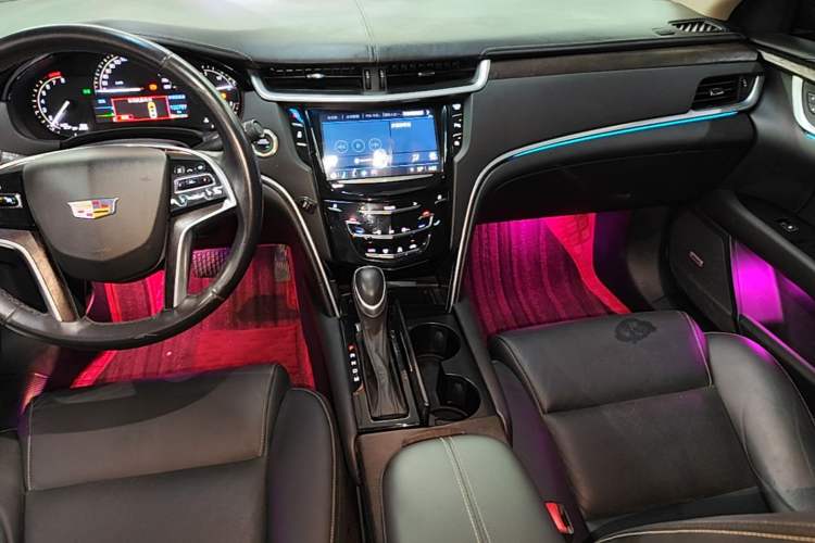 Used Cadillac XTS 2018 28T Elite Edition Gear Lever