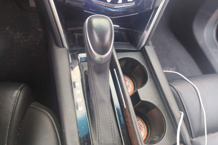 Used Cadillac XTS 2018 28T Elite Edition Gear Lever