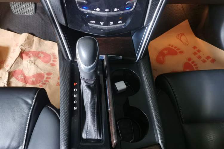 Used Cadillac XTS 2018 28T Elite Edition Gear Lever