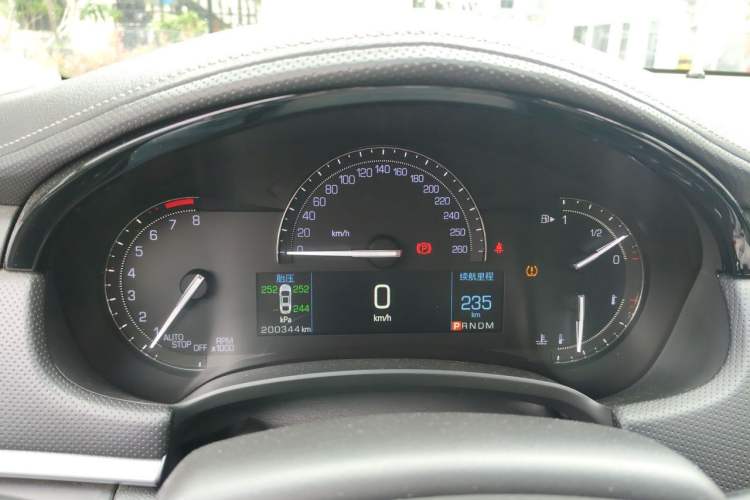 Used Cadillac XTS 2018 28T Tech Edition Instrument Cluster