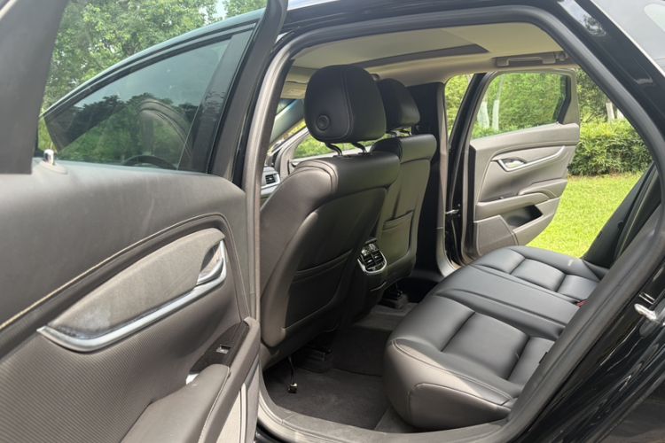 Used Cadillac XTS 2018 28T Tech Edition Interior 11