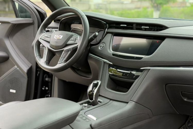 Used Cadillac XTS 2018 28T Tech Edition Interior 2