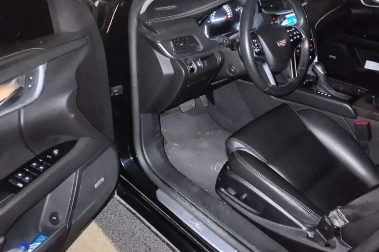 Used Cadillac XTS 2018 28T Tech Edition Interior 3