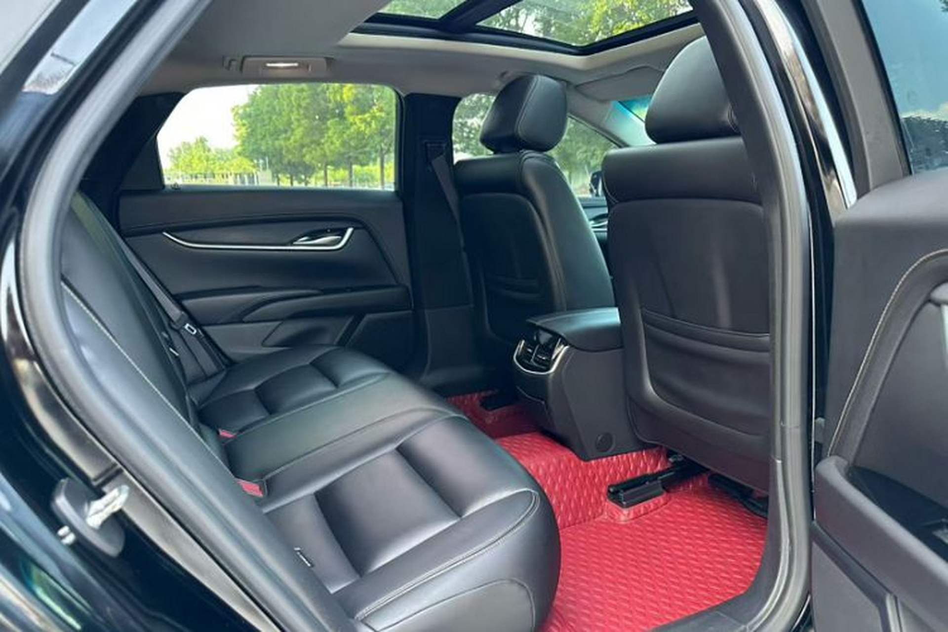 Used Cadillac XTS 2018 28T Tech Edition Interior 3