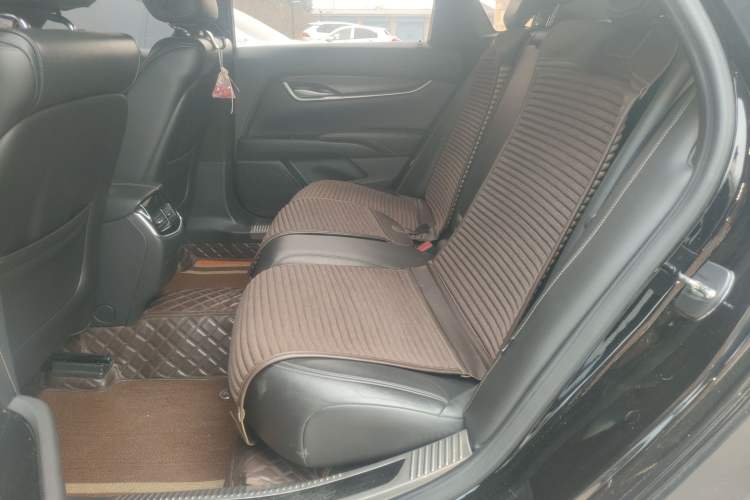 Used Cadillac XTS 2018 28T Elite Edition Interior 4