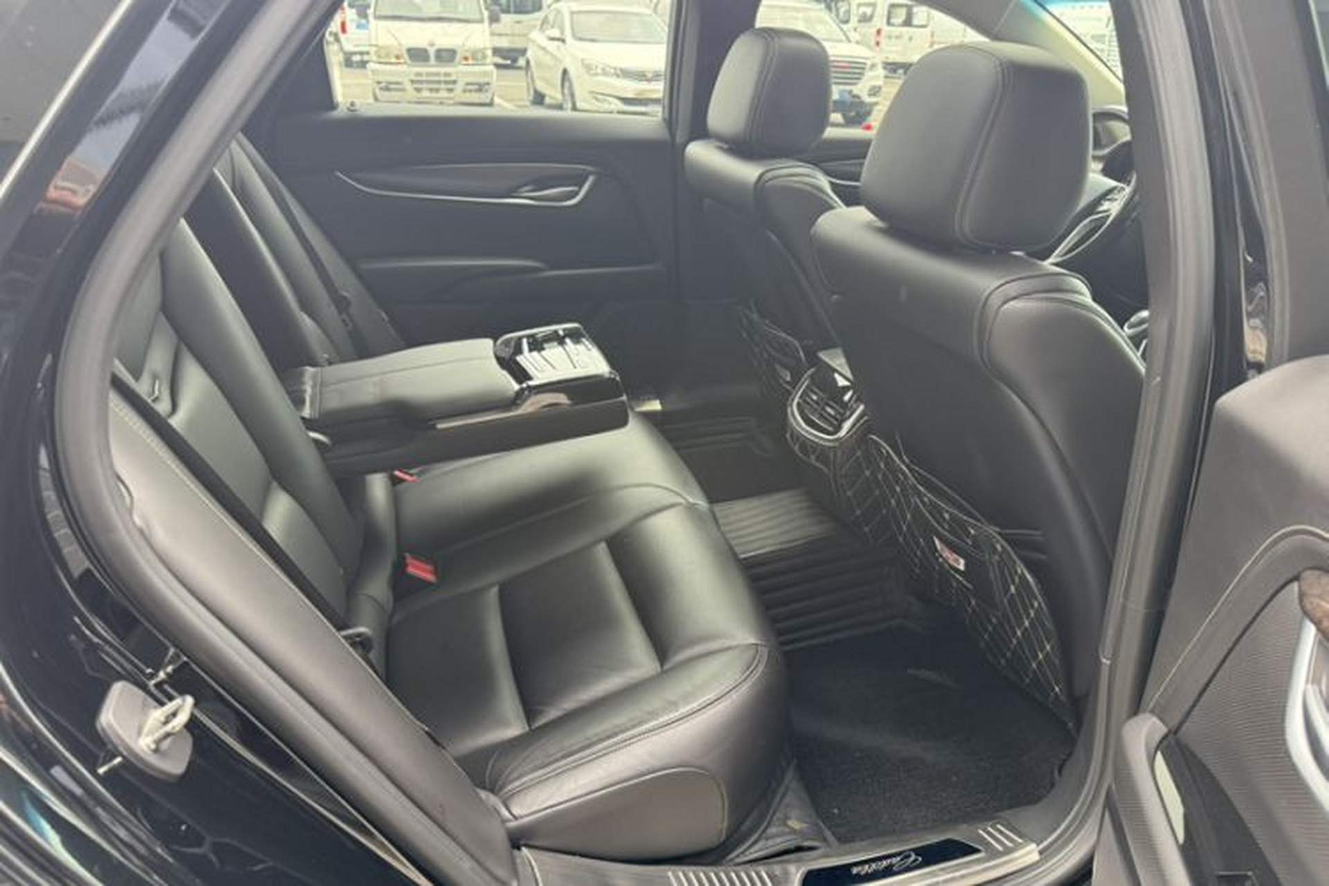 Used Cadillac XTS 2018 28T Elite Edition Interior 4
