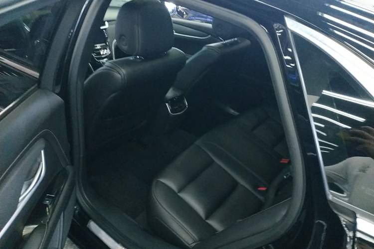 Used Cadillac XTS 2018 28T Elite Edition Interior 4
