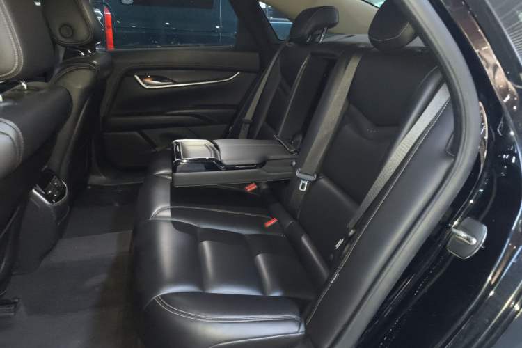 Used Cadillac XTS 2018 28T Tech Edition Interior 4