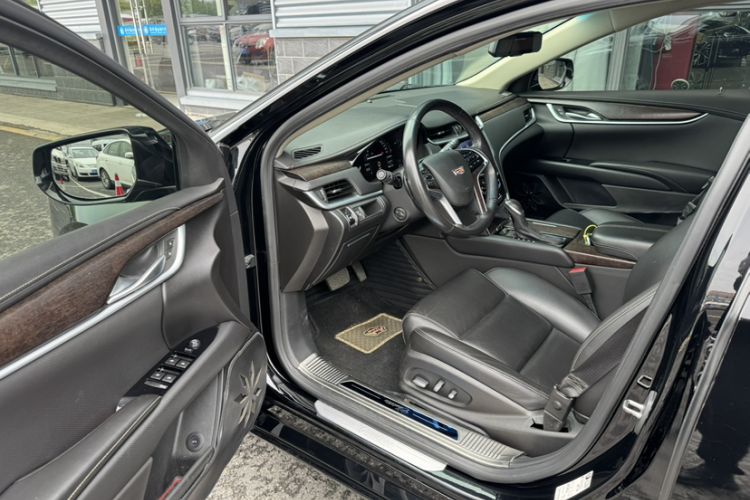 Used Cadillac XTS 2018 28T Elite Edition Interior 5