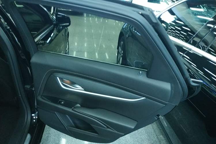 Used Cadillac XTS 2018 28T Elite Edition Interior 6
