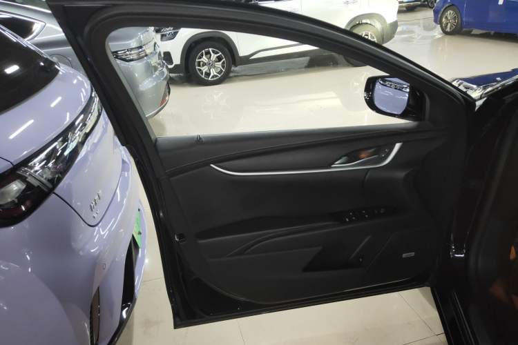 Used Cadillac XTS 2018 28T Tech Edition Interior 7