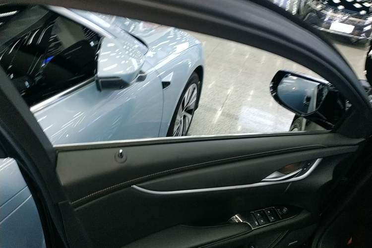 Used Cadillac XTS 2018 28T Elite Edition Interior 7