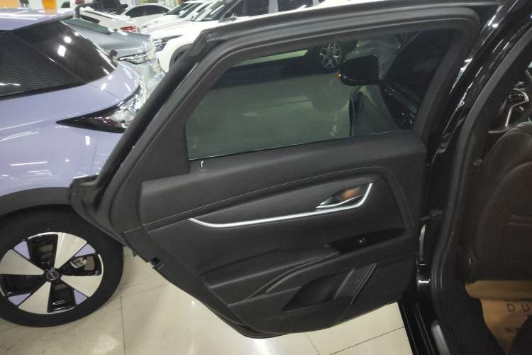 Used Cadillac XTS 2018 28T Tech Edition Interior 8