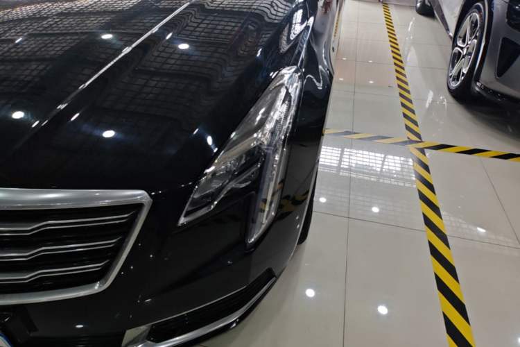 Used Cadillac XTS 2018 28T Tech Edition Left Front Headlight